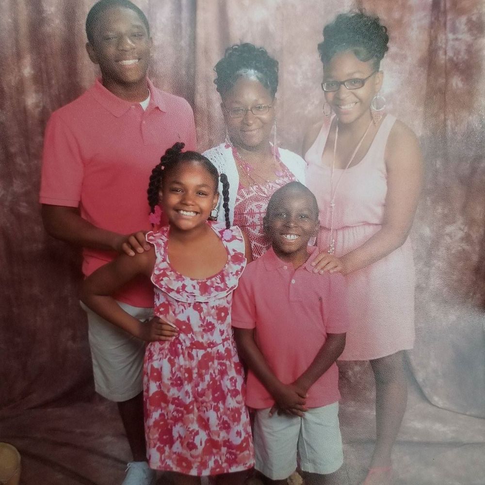 Meet your Posher, Lechola